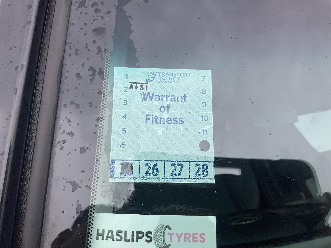 Photo '11' of Mazda Atenza