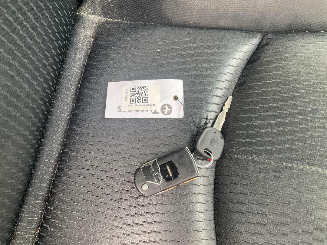 Photo '7' of Mazda Atenza