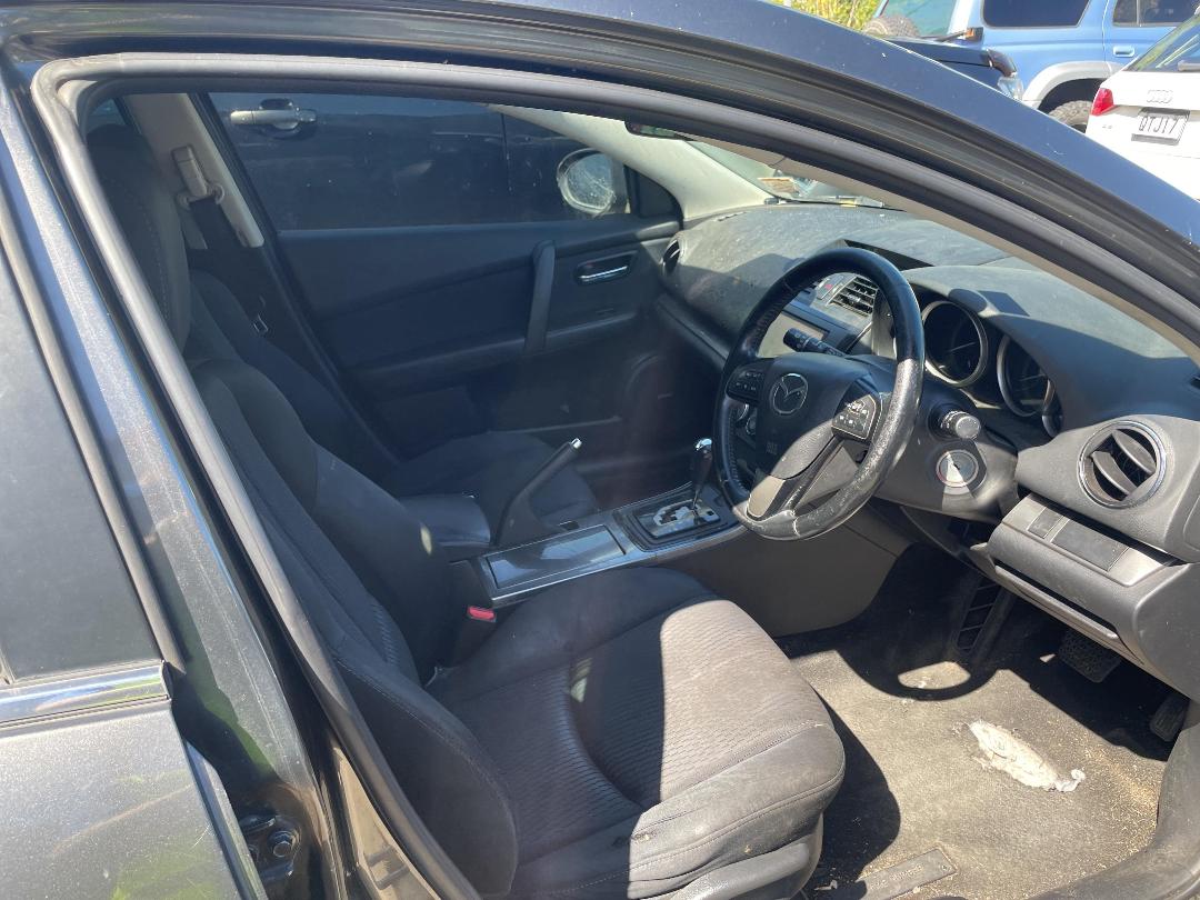 Photo '5' of Mazda Atenza