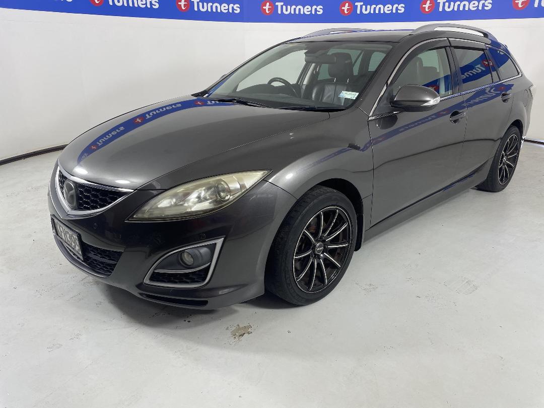 Photo '4' of Mazda Atenza