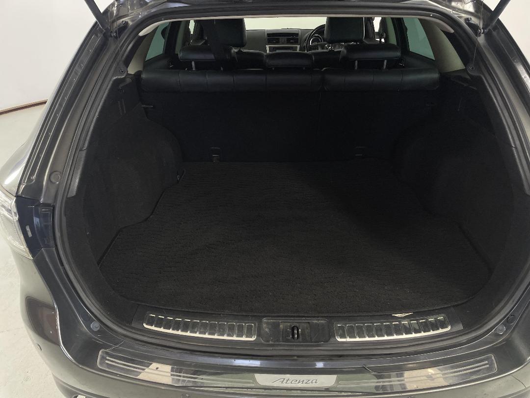 Photo '14' of Mazda Atenza