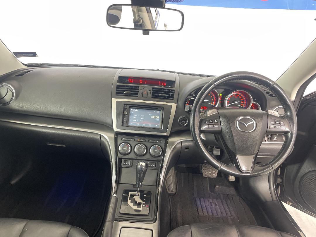 Photo '17' of Mazda Atenza