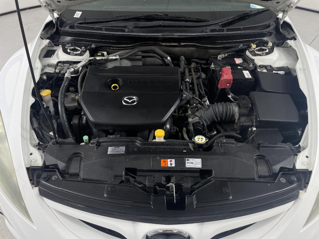 Photo '13' of Mazda Atenza