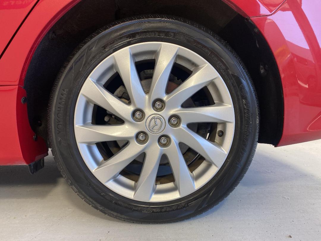 Photo '11' of Mazda Atenza