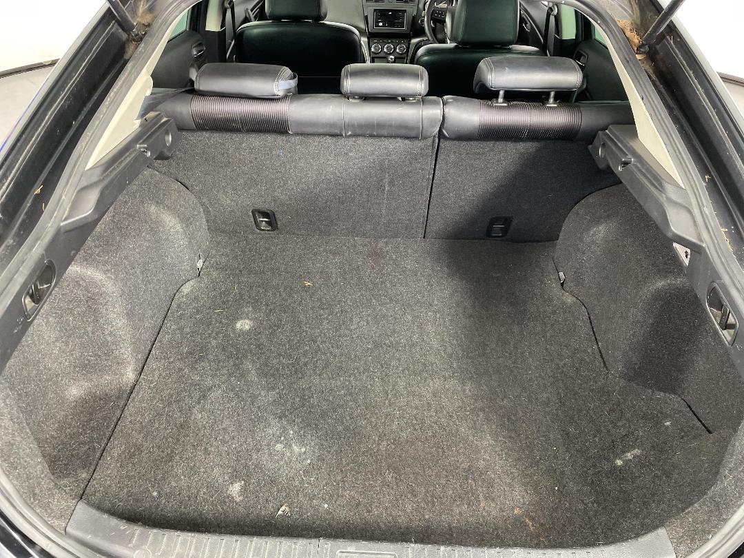 Photo '14' of Mazda Atenza