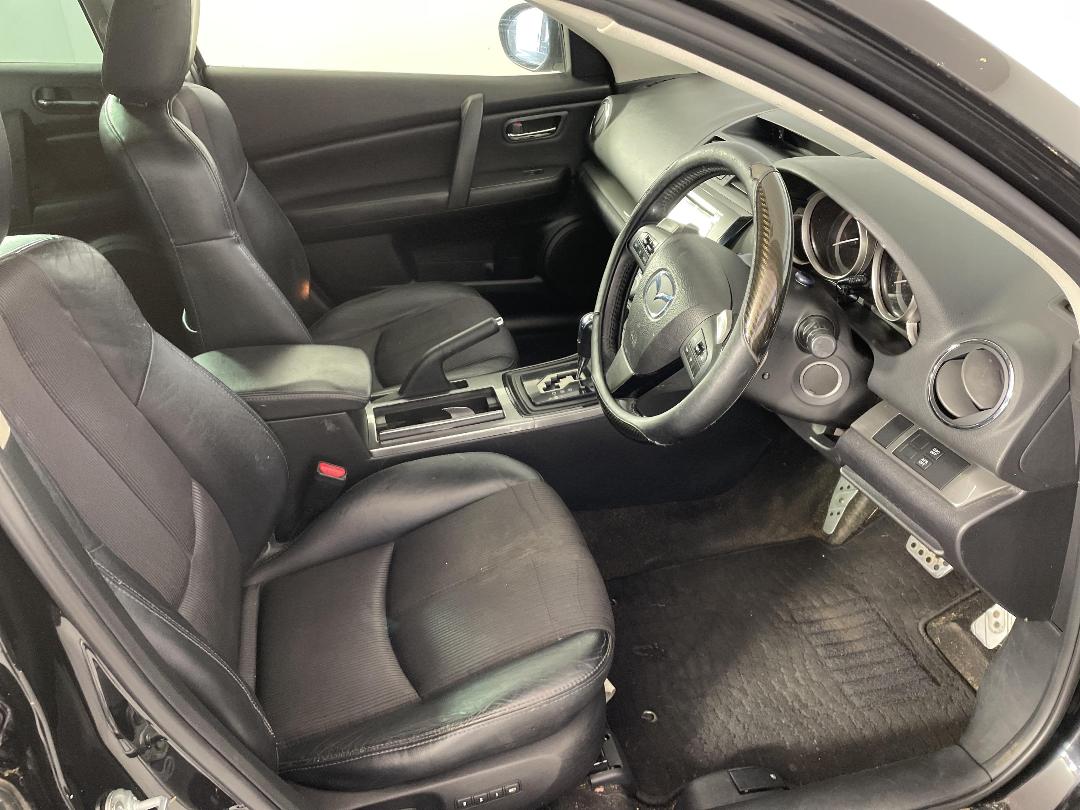 Photo '16' of Mazda Atenza