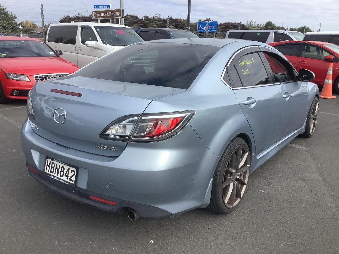 Photo '8' of Mazda Atenza