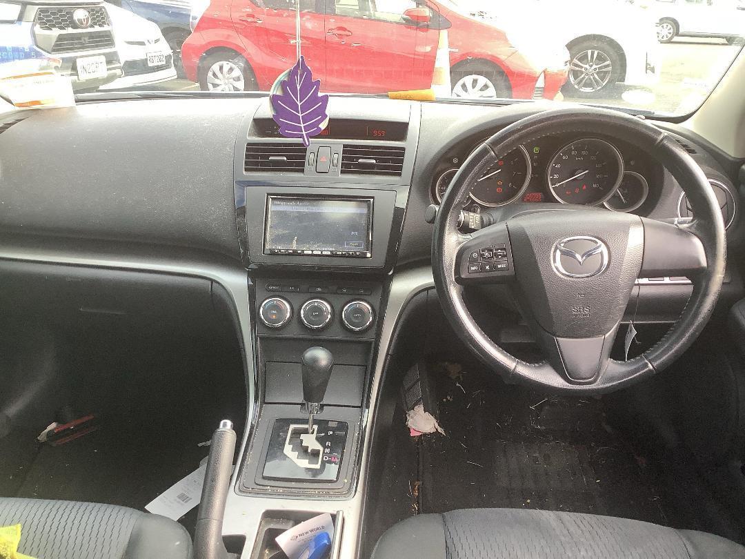 Photo '13' of Mazda Atenza