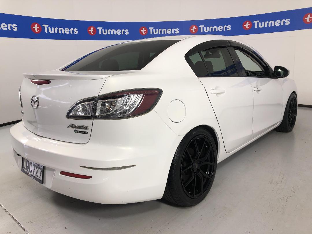 Photo '7' of Mazda Axela