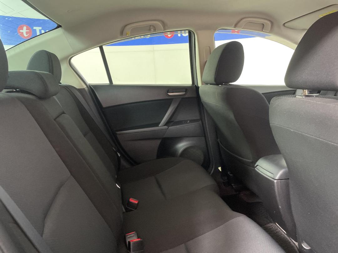 Photo '20' of Mazda Axela Photo '20' of Mazda Axela