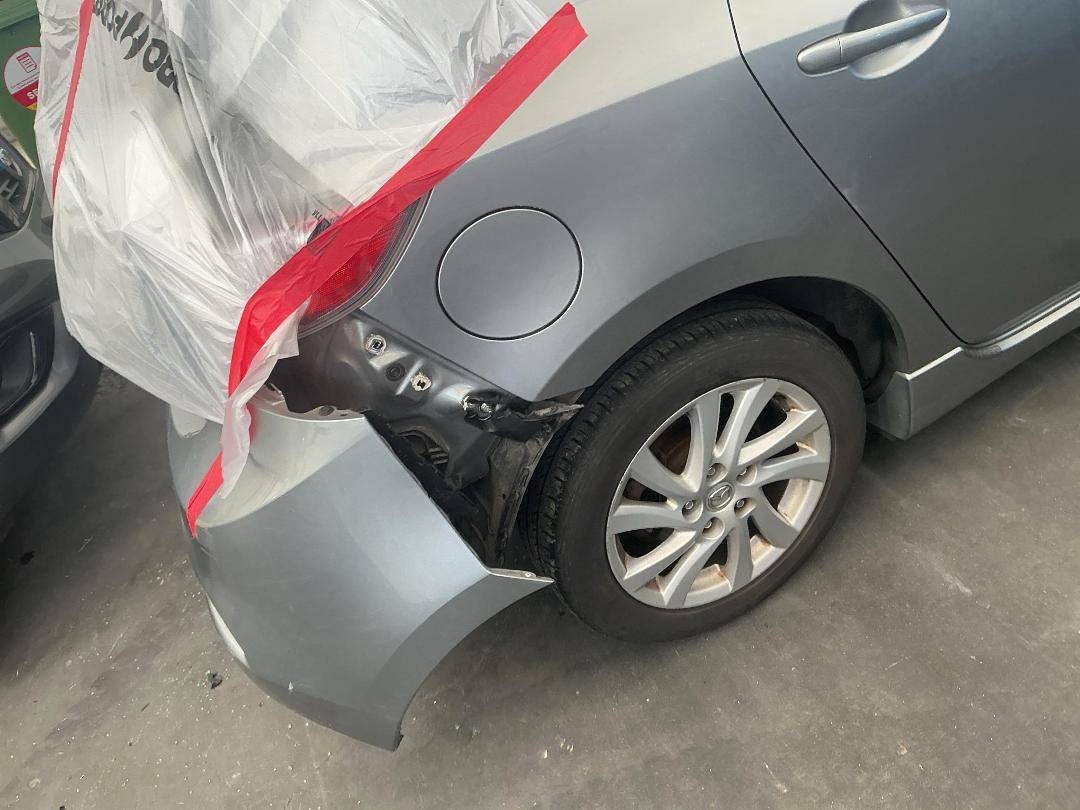 Photo '14' of Mazda Axela Photo '14' of Mazda Axela