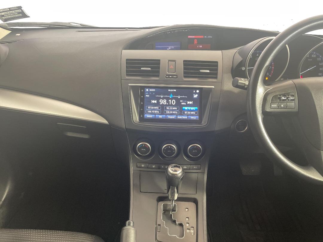 Photo '18' of Mazda Axela