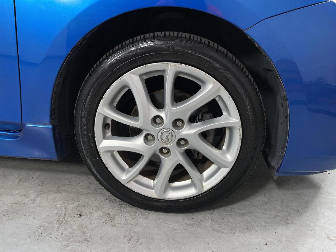 Photo '9' of Mazda Axela