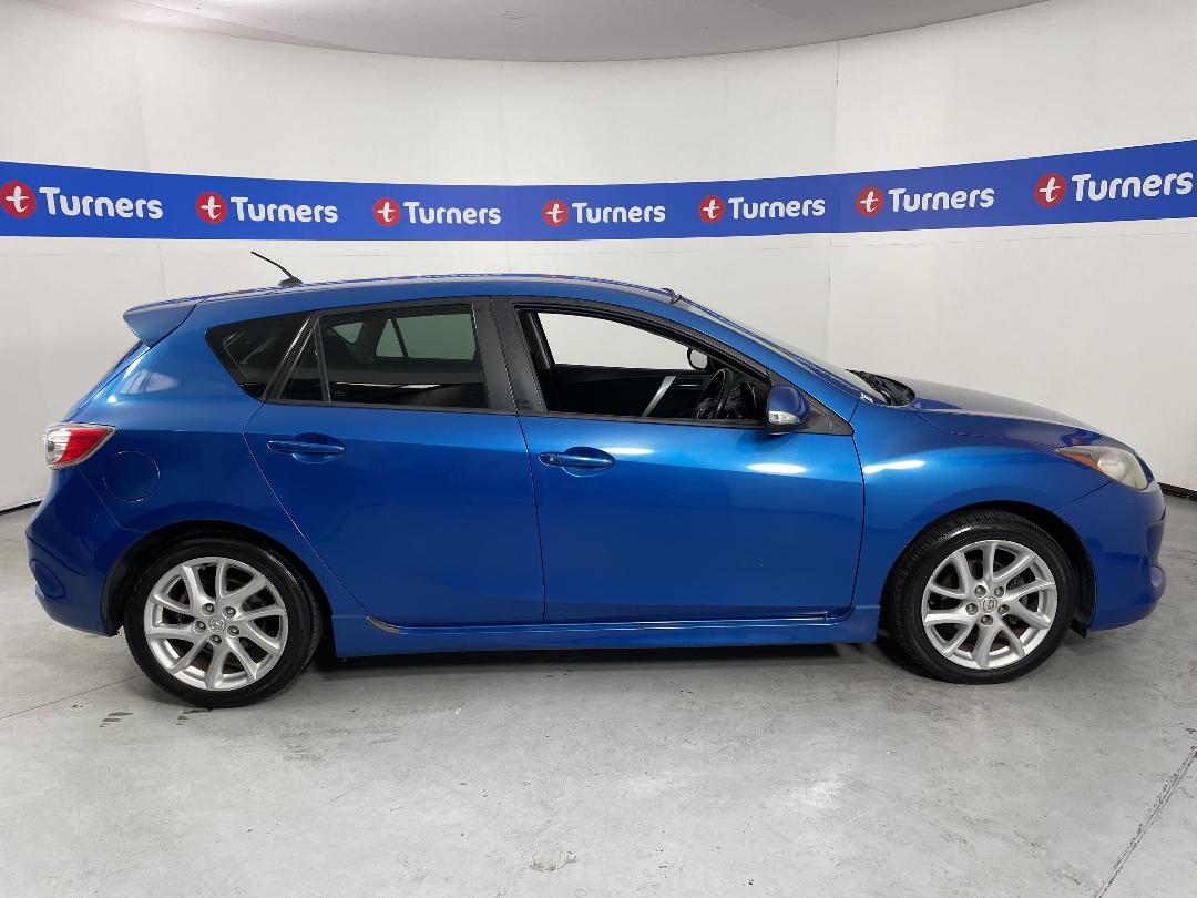 Photo '24' of Mazda Axela