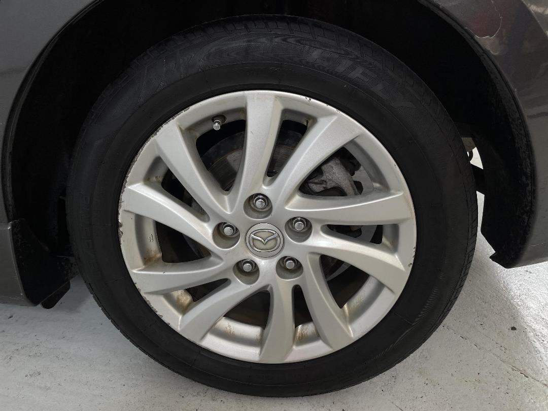 Photo '11' of Mazda Axela