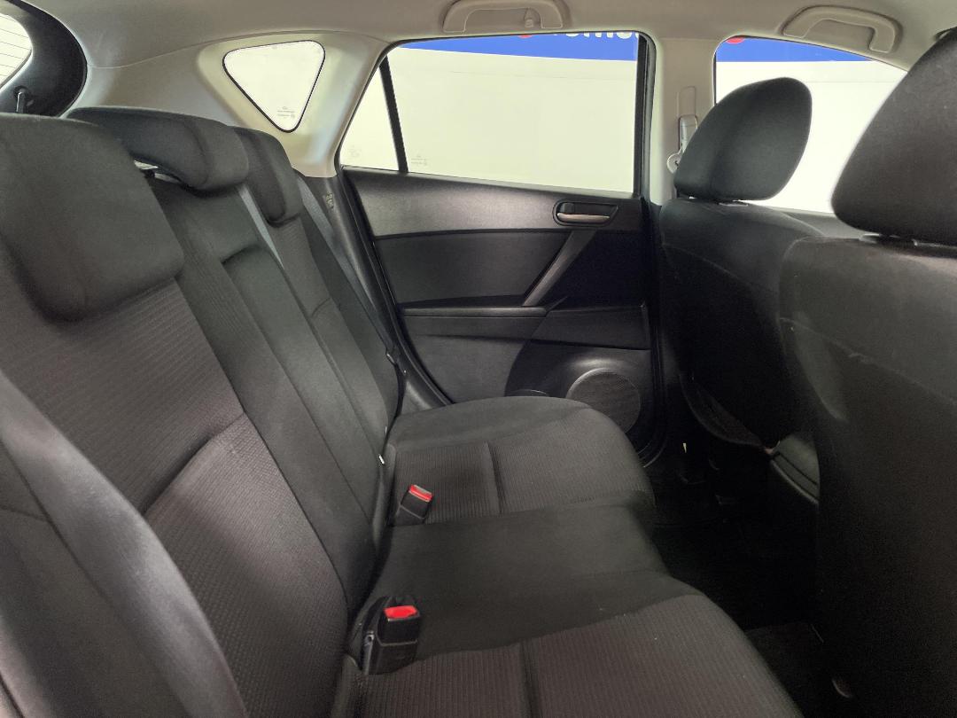 Photo '20' of Mazda Axela