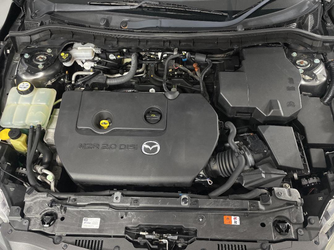 Photo '13' of Mazda Axela