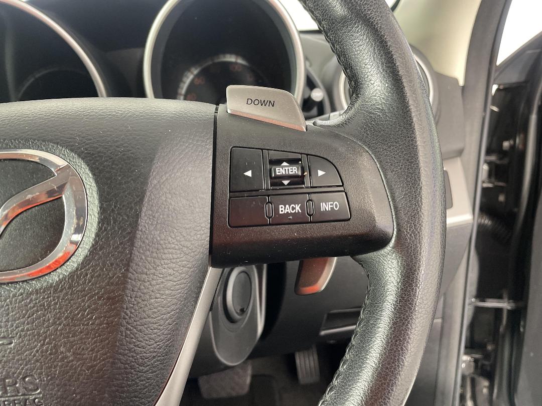 Photo '28' of Mazda Axela