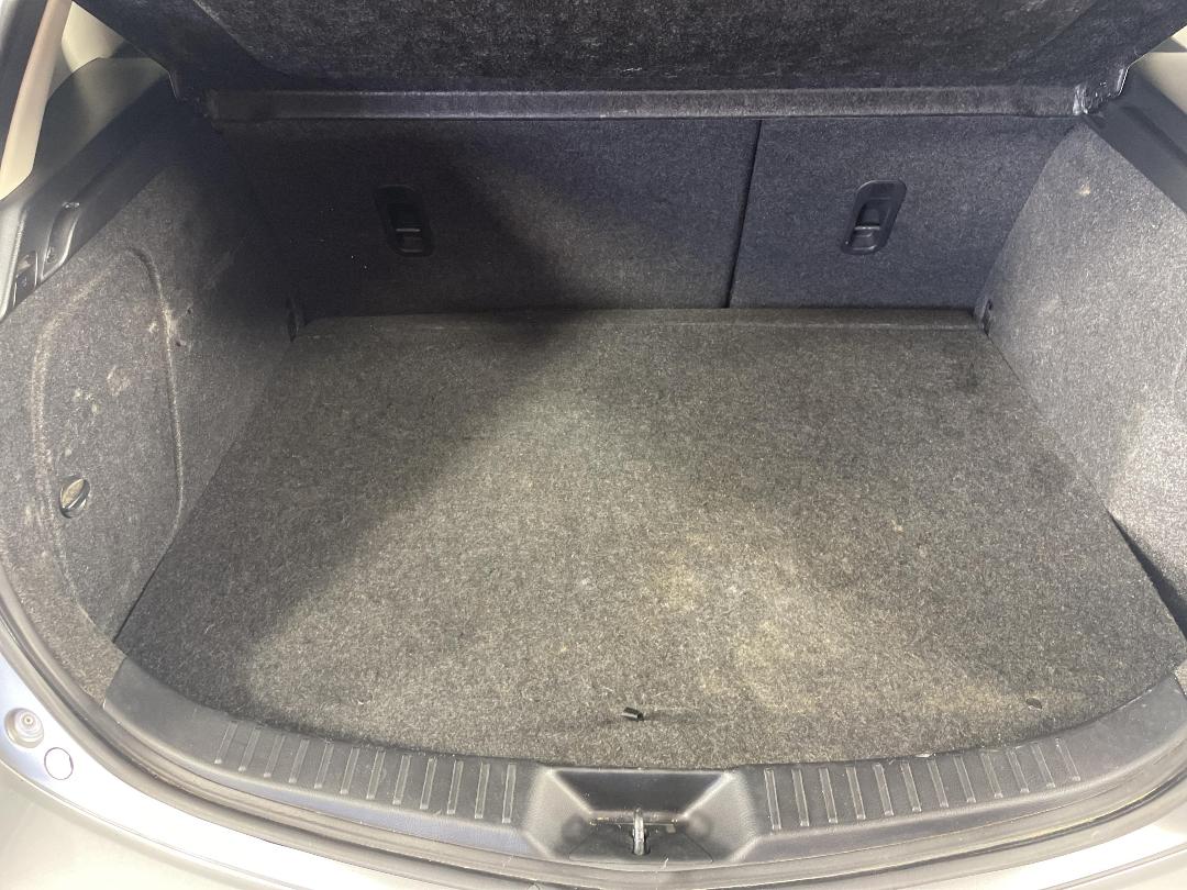 Photo '14' of Mazda Axela