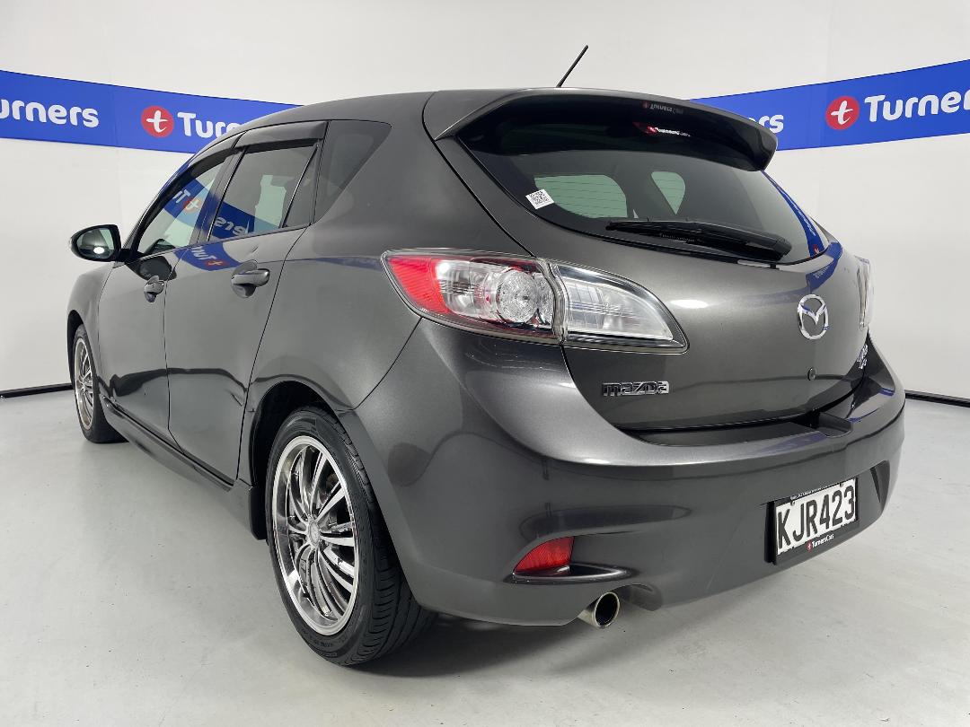 Photo '5' of Mazda Axela