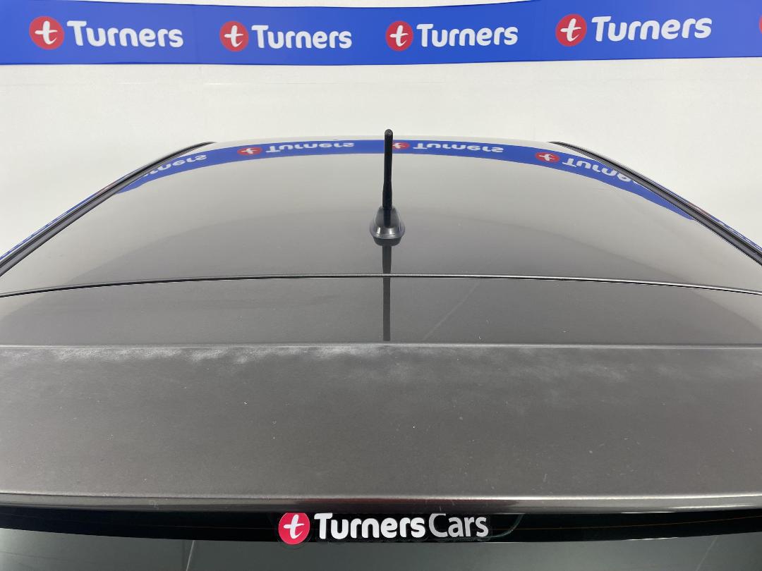 Photo '34' of Mazda Axela