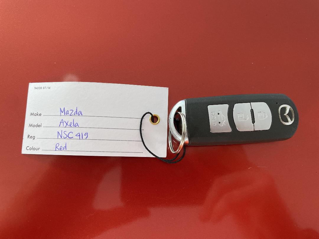 Photo '22' of Mazda Axela