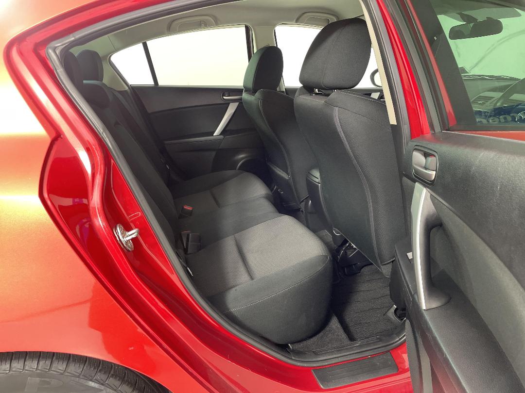 Photo '20' of Mazda Axela