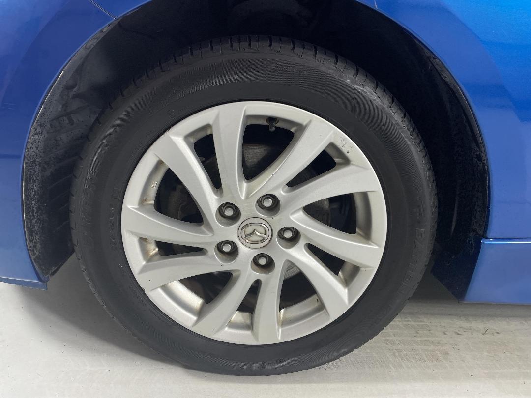 Photo '10' of Mazda Axela