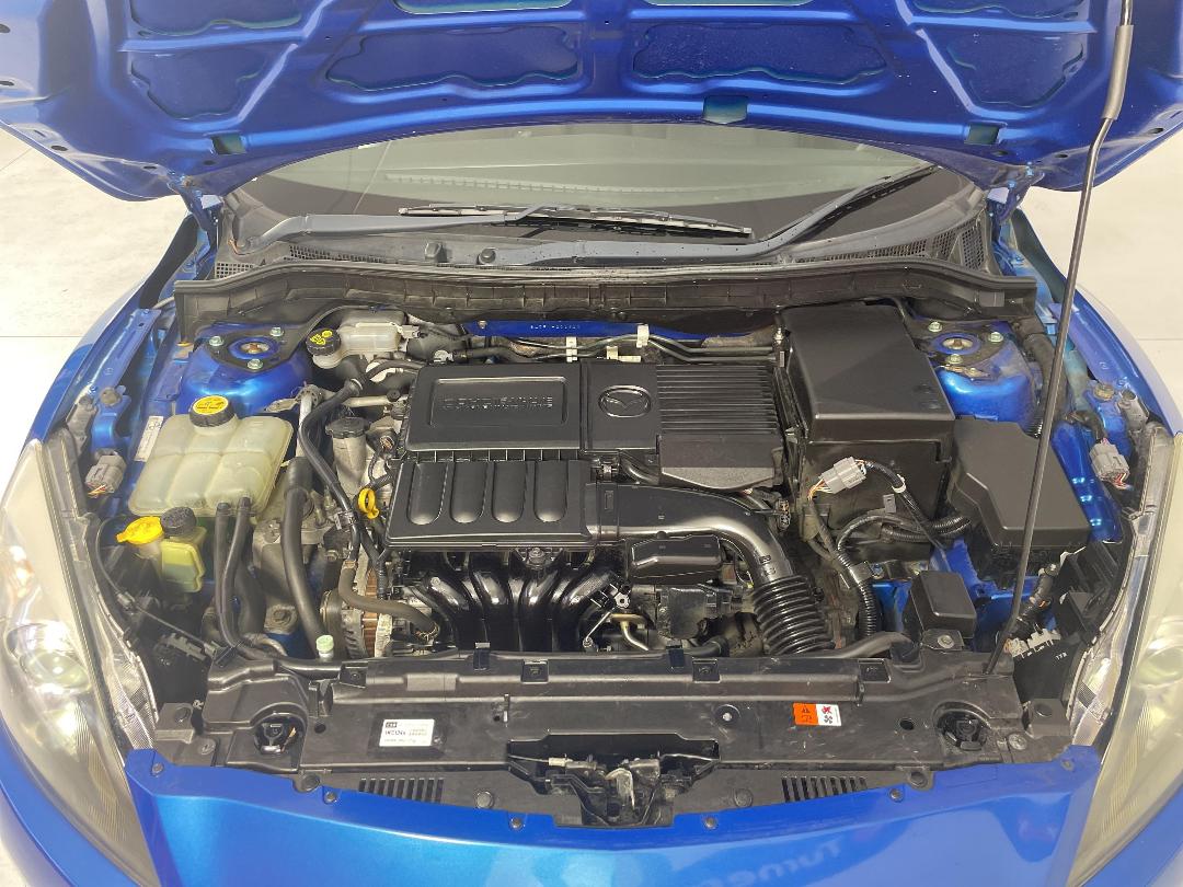 Photo '13' of Mazda Axela