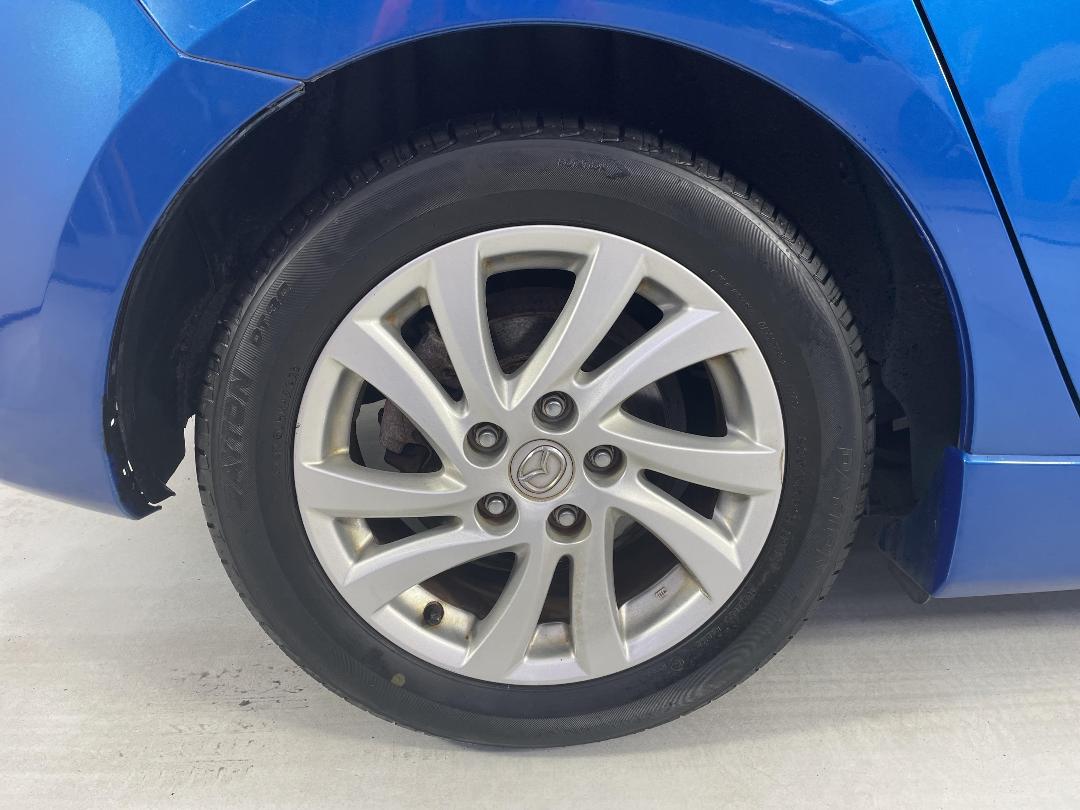 Photo '12' of Mazda Axela