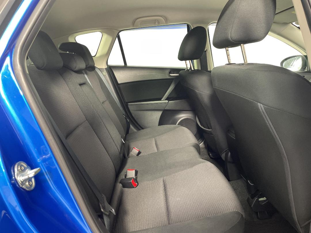 Photo '20' of Mazda Axela