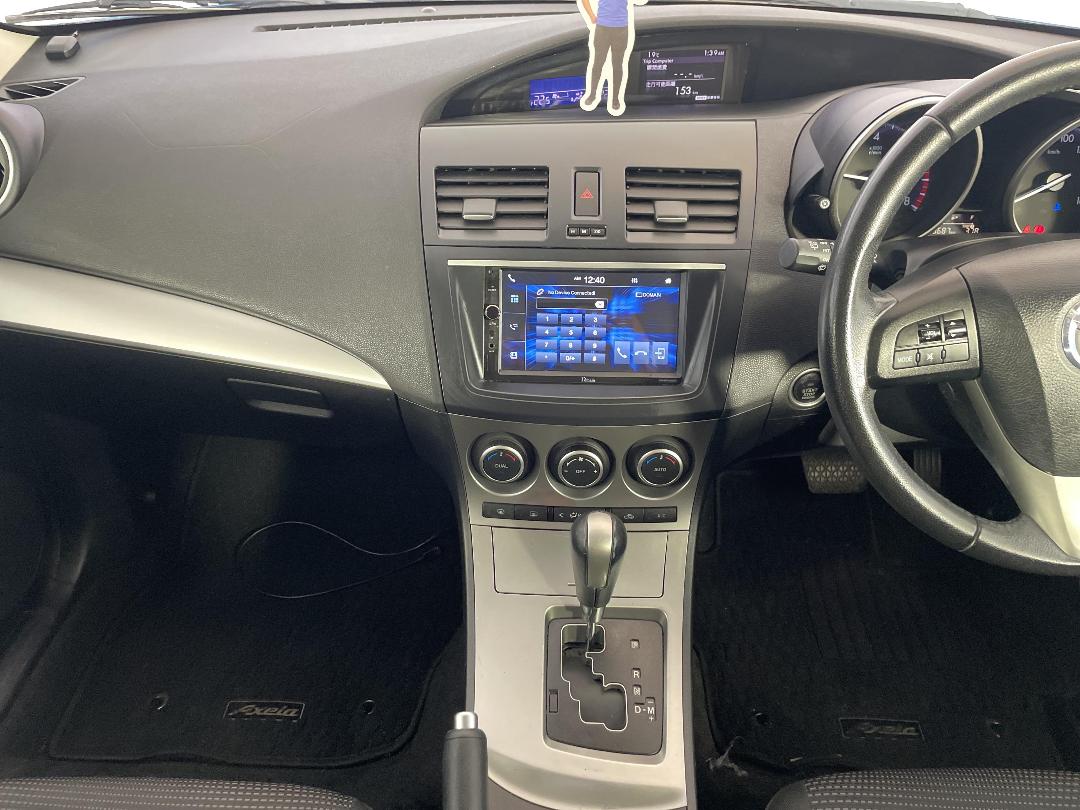 Photo '18' of Mazda Axela