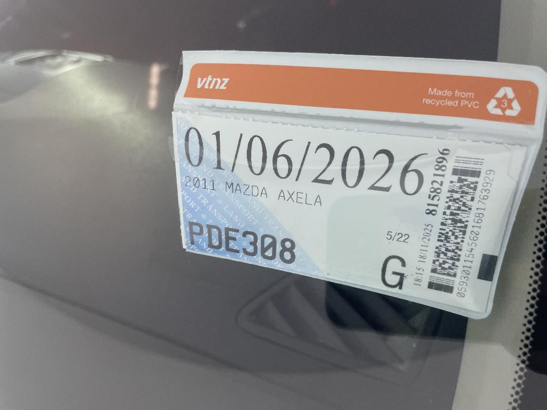 Photo '24' of Mazda Axela