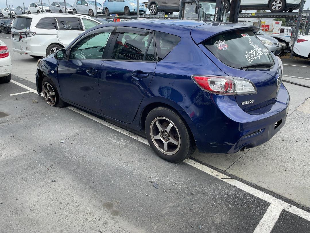 Photo '4' of Mazda Axela