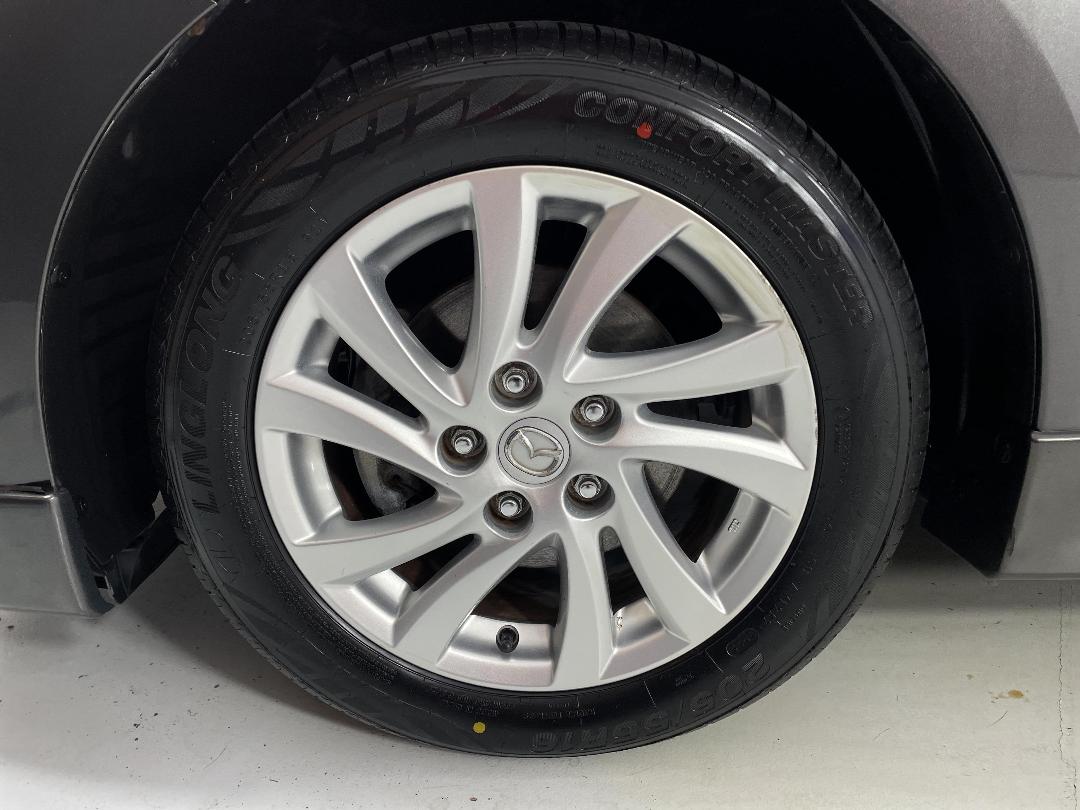 Photo '10' of Mazda Axela Photo '10' of Mazda Axela