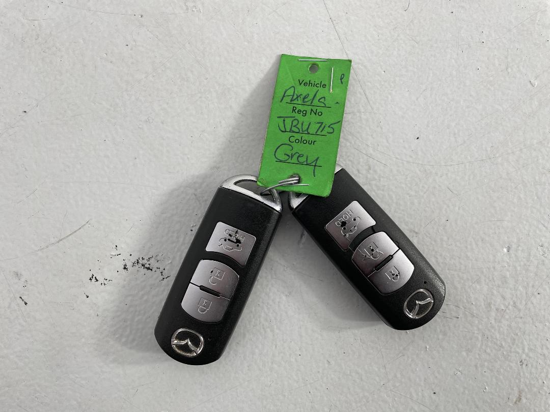 Photo '22' of Mazda Axela Photo '22' of Mazda Axela