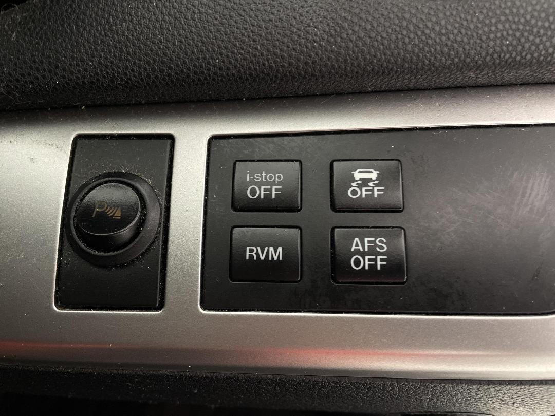 Photo '23' of Mazda Axela Photo '23' of Mazda Axela