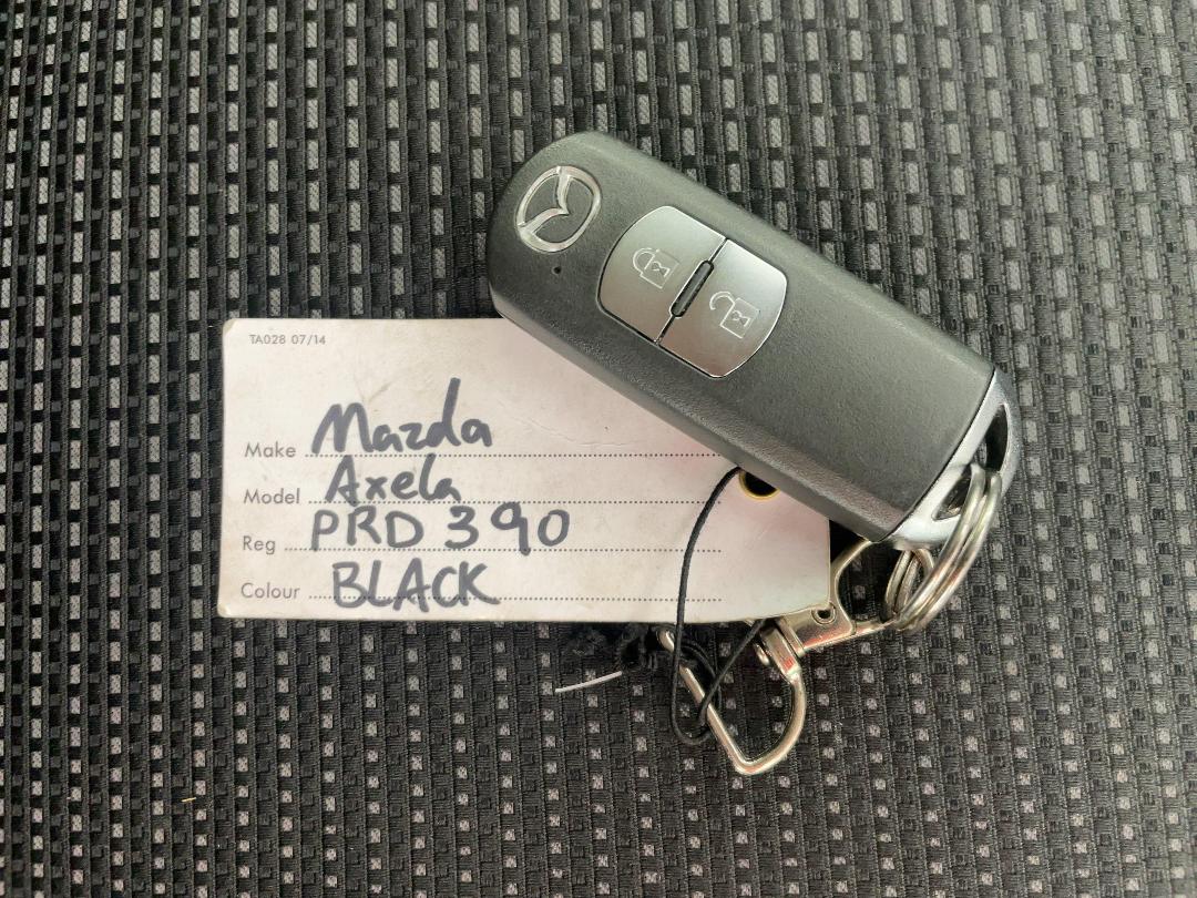 Photo '22' of Mazda Axela Photo '22' of Mazda Axela