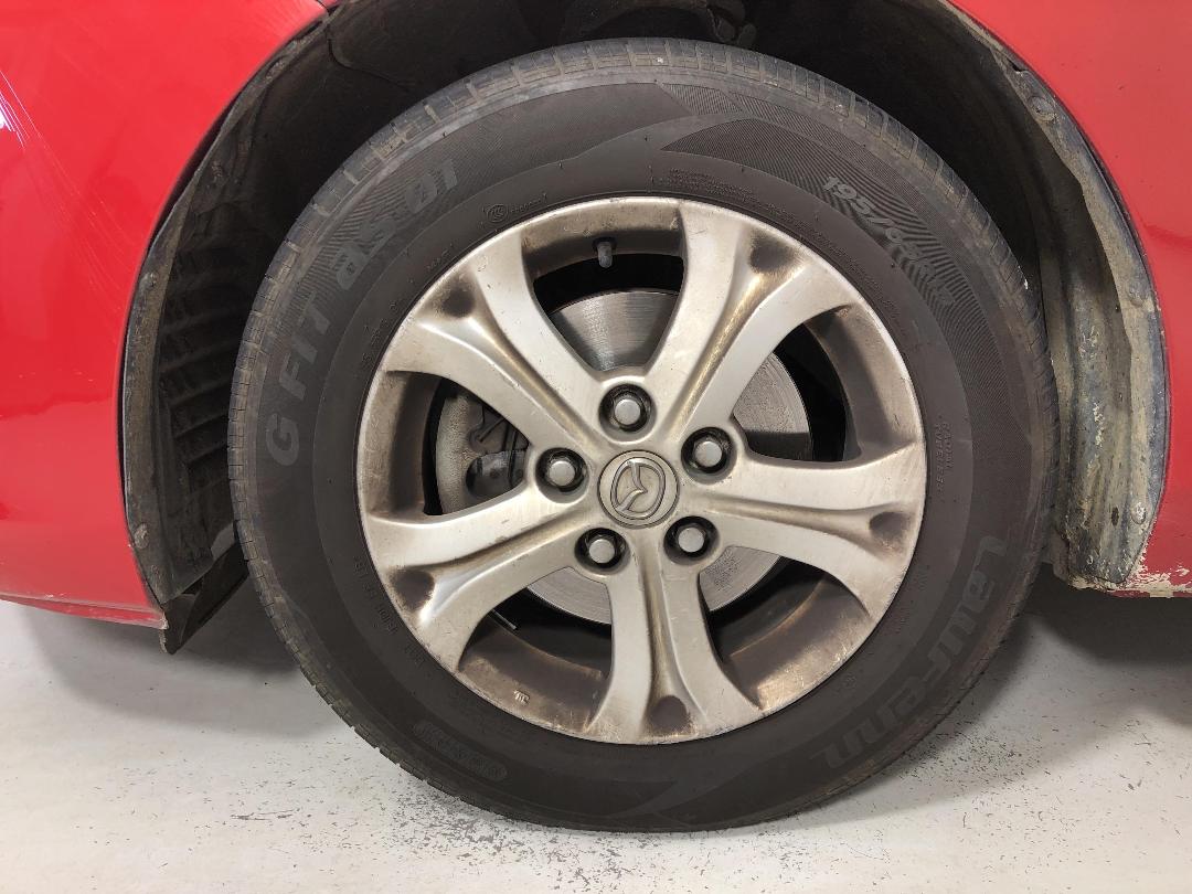 Photo '10' of Mazda Axela