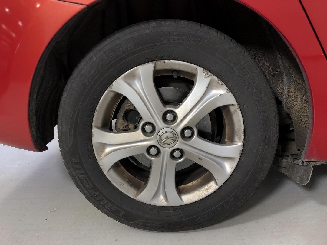 Photo '12' of Mazda Axela