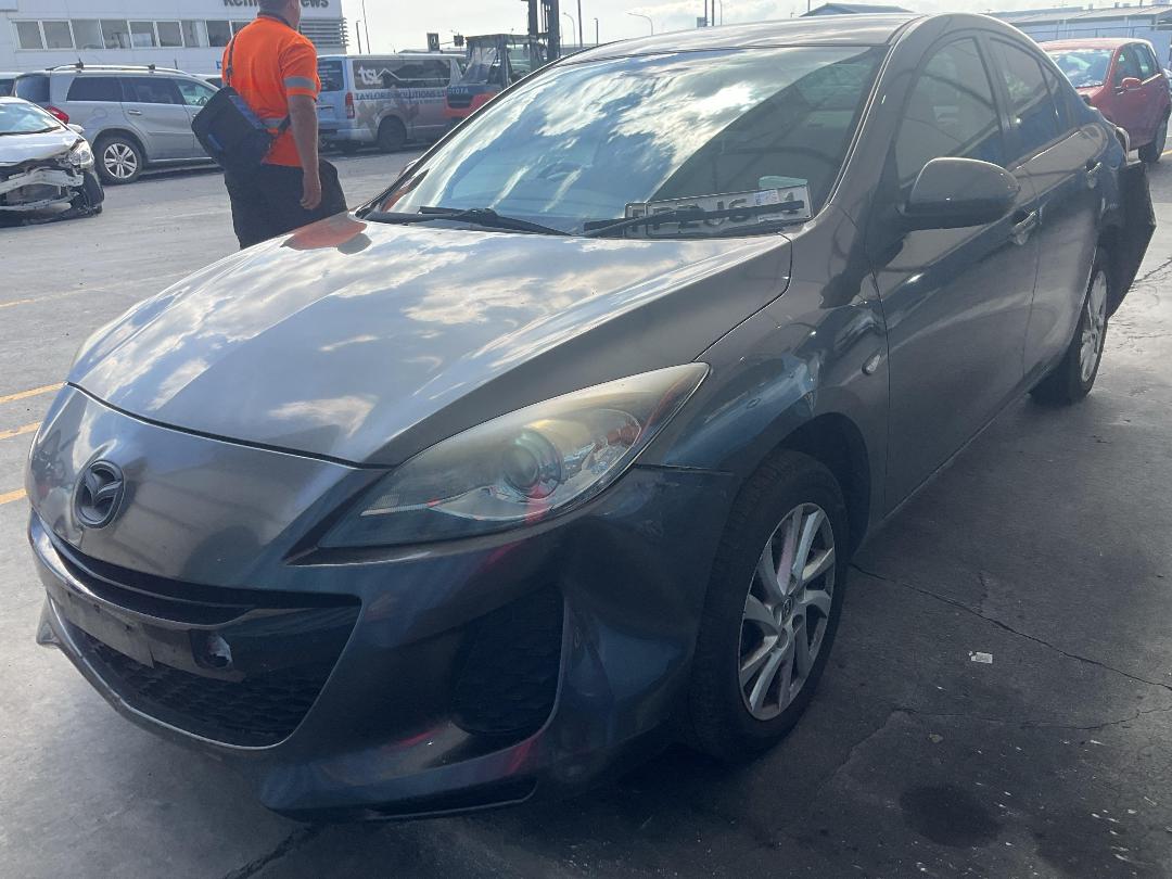 Photo '2' of Mazda Axela