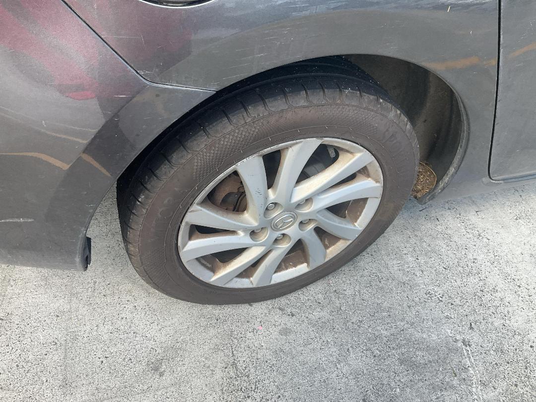 Photo '8' of Mazda Axela