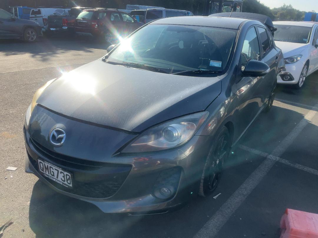 Photo '2' of Mazda Axela