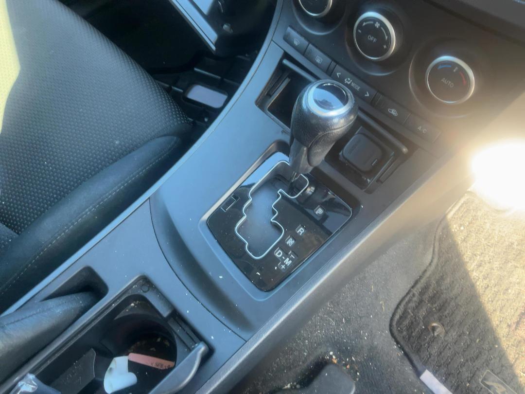 Photo '14' of Mazda Axela