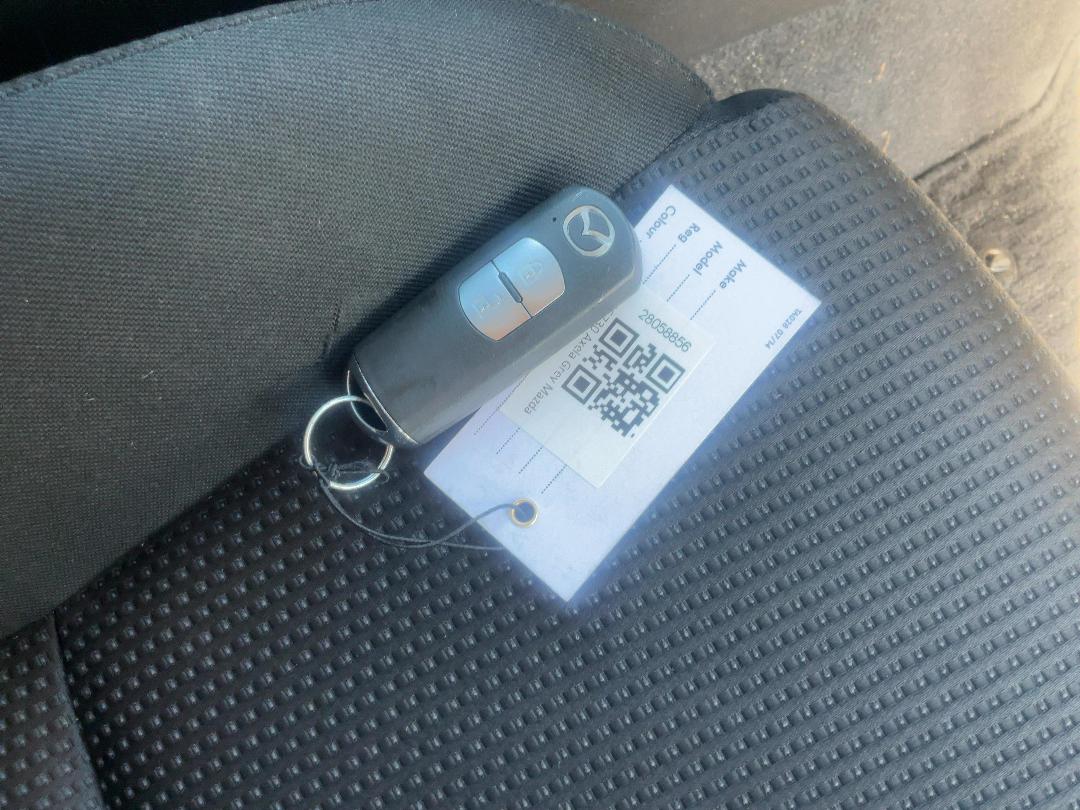 Photo '15' of Mazda Axela