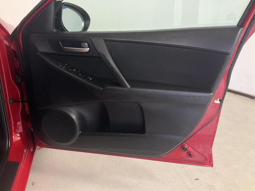 Photo '15' of Mazda Axela Photo '15' of Mazda Axela