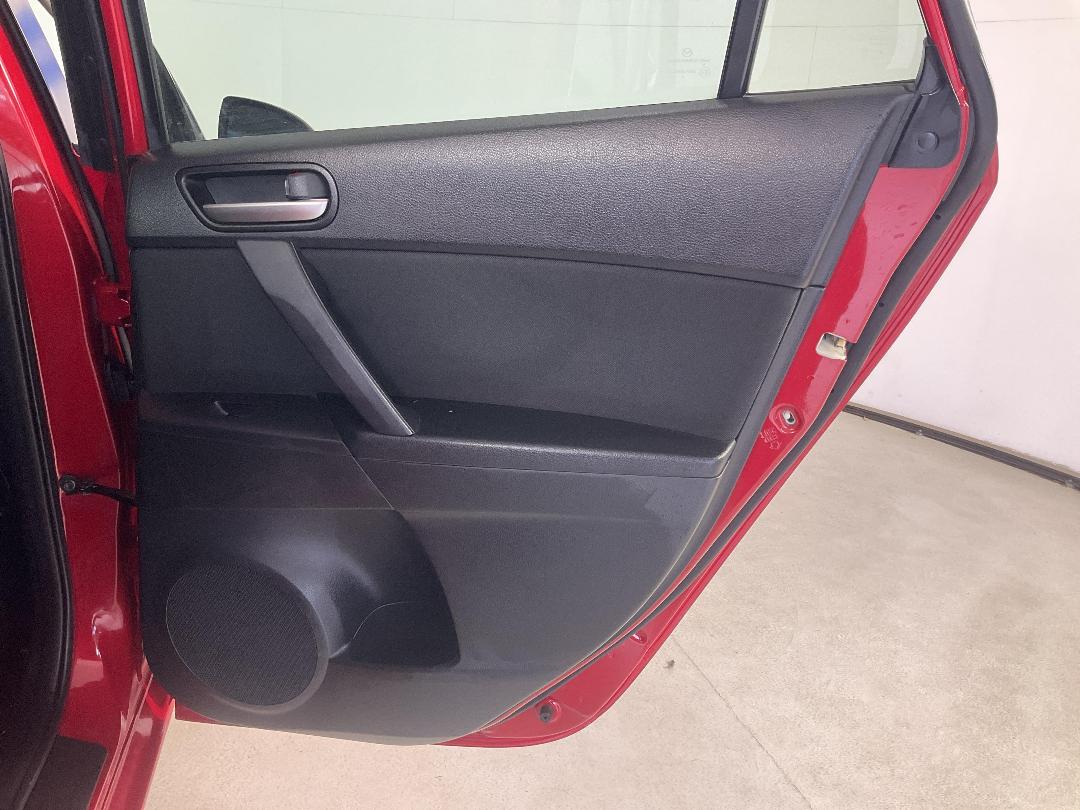 Photo '19' of Mazda Axela Photo '19' of Mazda Axela