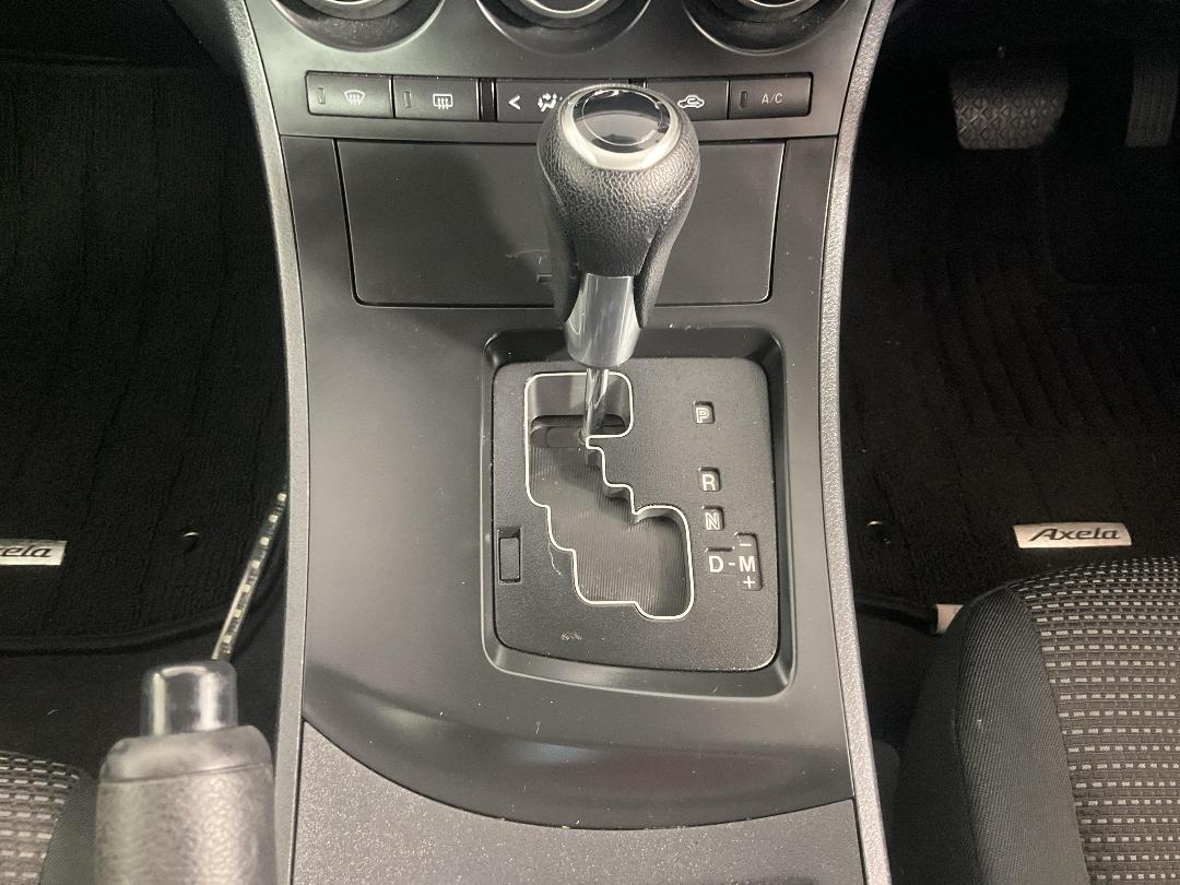 Photo '18' of Mazda Axela Photo '18' of Mazda Axela