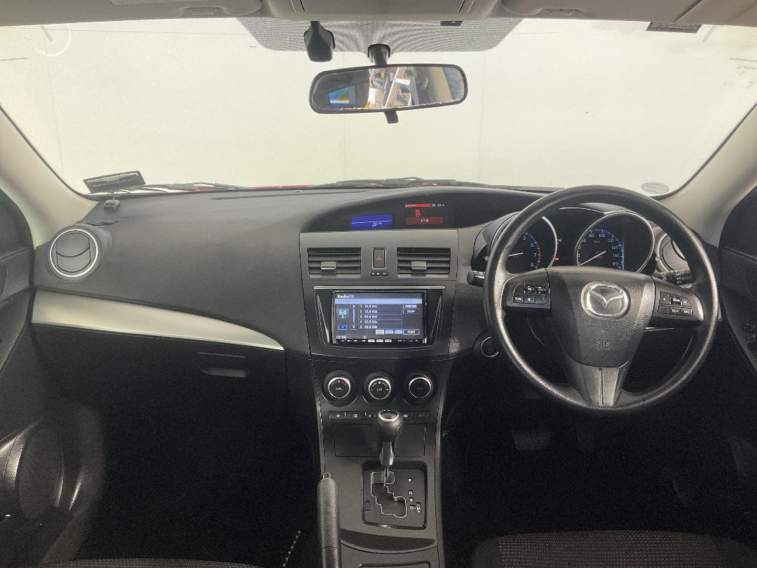 Photo '17' of Mazda Axela Photo '17' of Mazda Axela