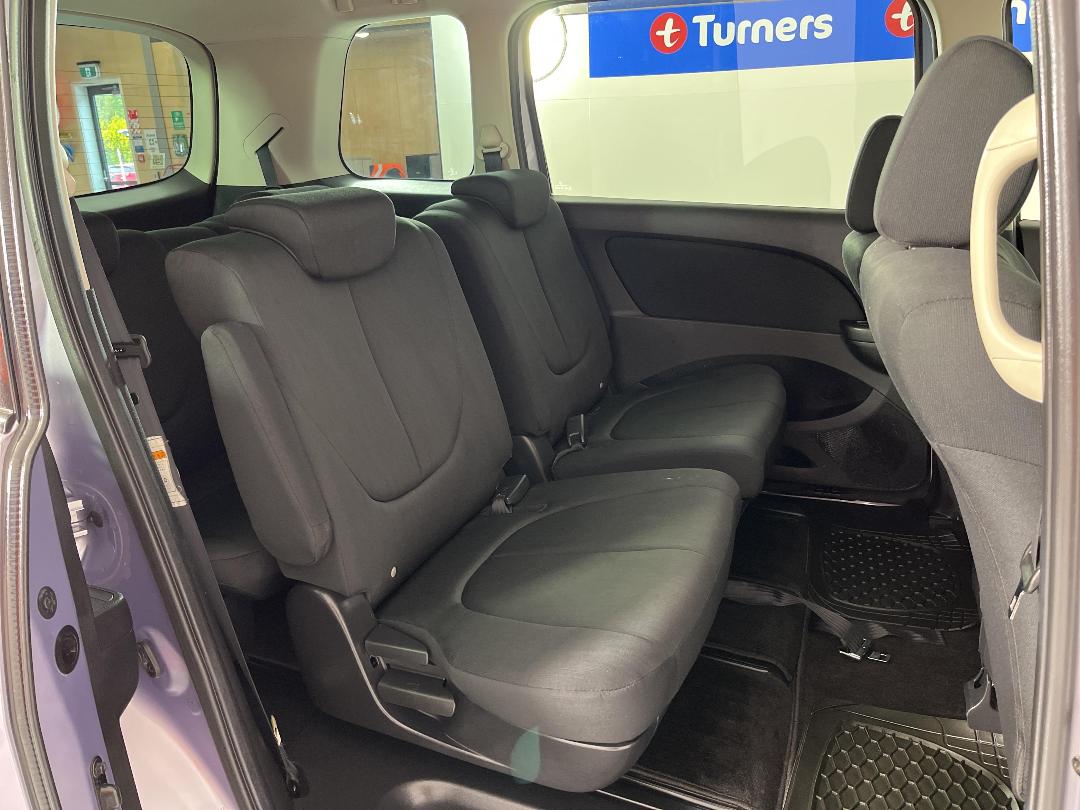 Photo '19' of Mazda Biante Photo '19' of Mazda Biante